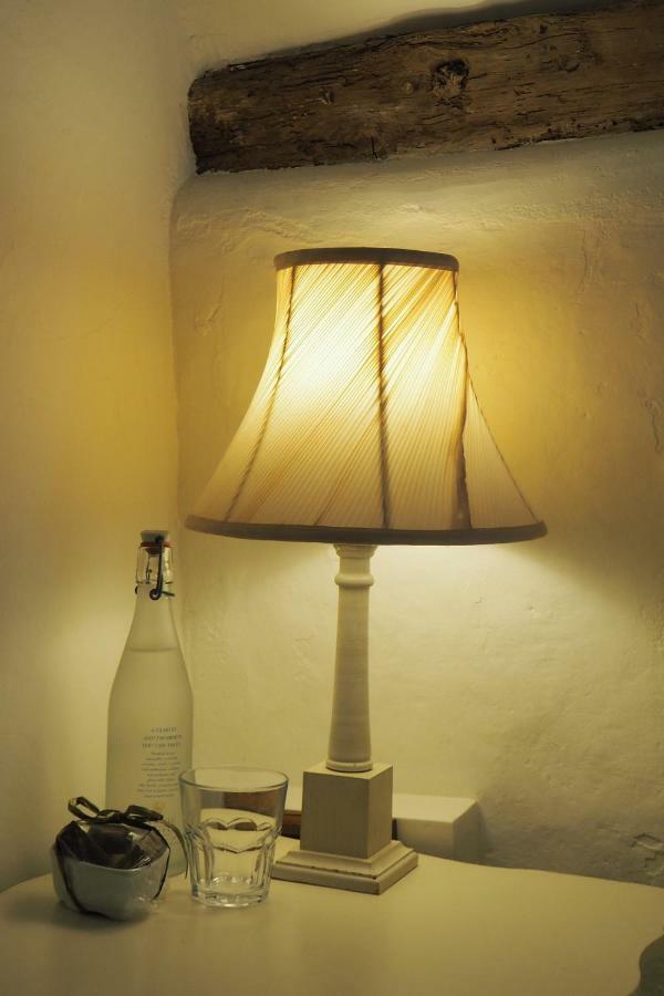 Nightingale Cottage Bed And Breakfast Chichester Exterior photo