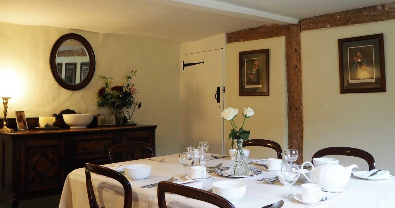 Nightingale Cottage Bed And Breakfast Chichester Exterior photo